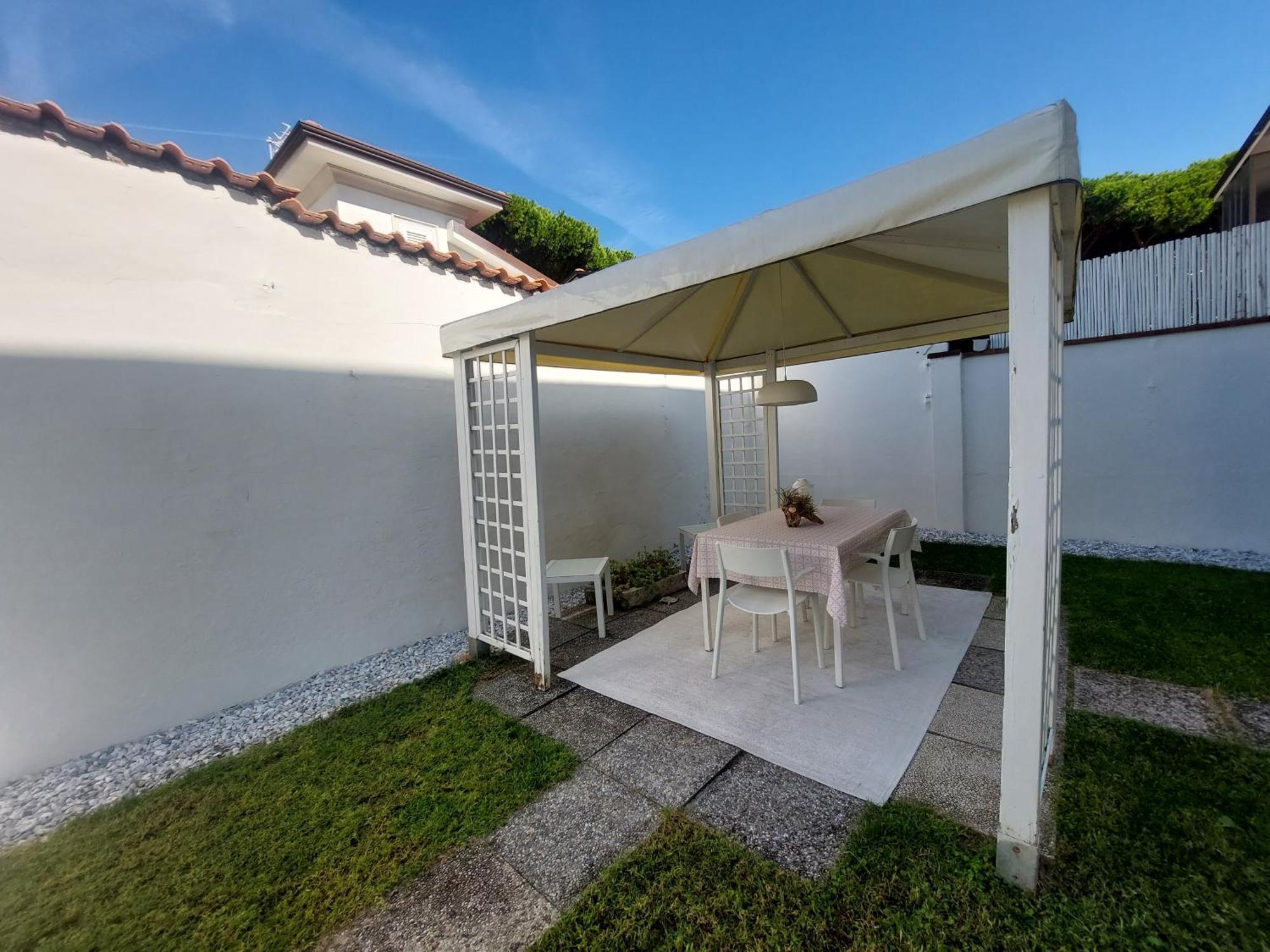 Minzoni94 - Twobedroom+Garden Lido di Camaiore Eksteriør bilde